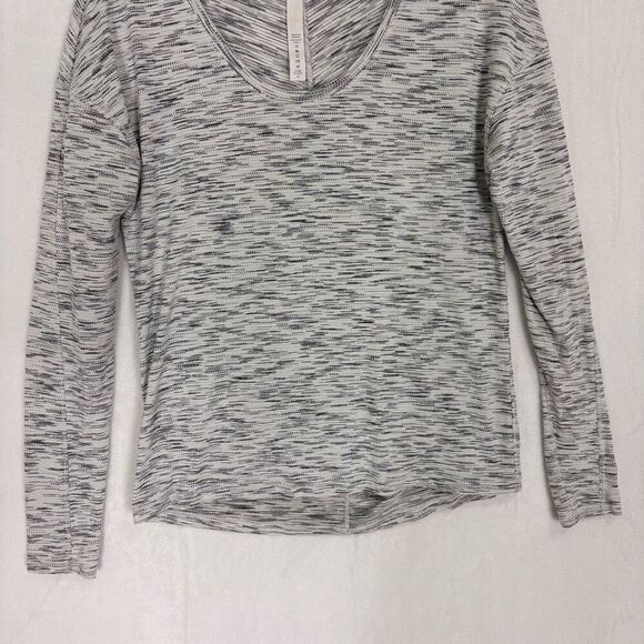 Lululemon Women's Heathered Striped Grey Scoop Neck Workout Long Sleeve Top Size - Picture 3 of 9